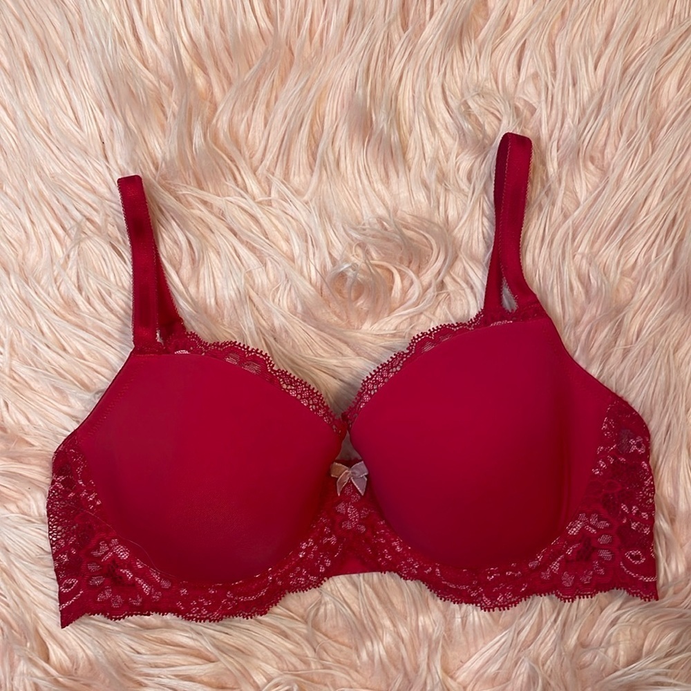 Vintage Victoria’s Secret Red Dream Angels Lace‎ Demi Bra Size 32D